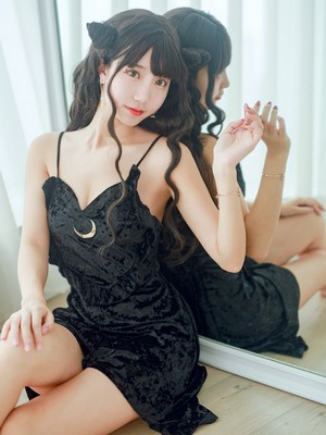 人气动漫Coser@黑川套图 预览图