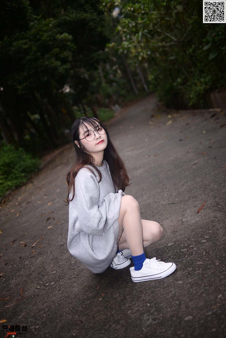 [只糖原创]定制001 优米 裙摆撑得起所有温柔和盛夏[145P+1V／888MB]推荐预览图