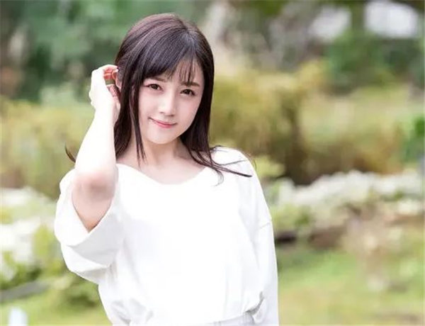 铃原爱蜜莉是谁 铃原爱蜜莉个人资料预览图