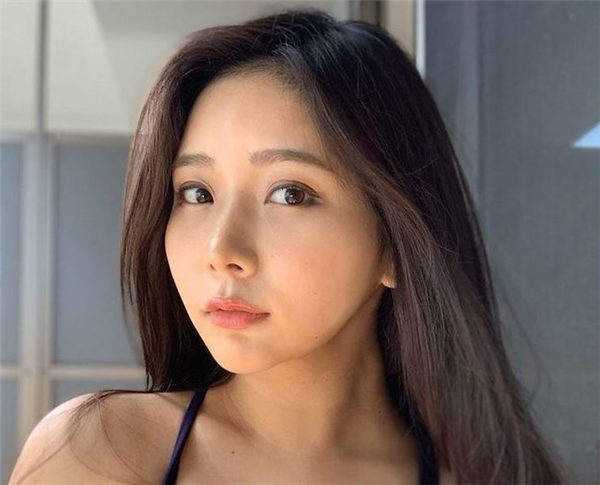 织田真子是谁 不一样的大姐姐哟预览图