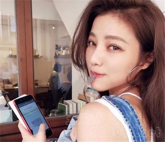 许路儿是谁 你不可能猜到她的年纪预览图