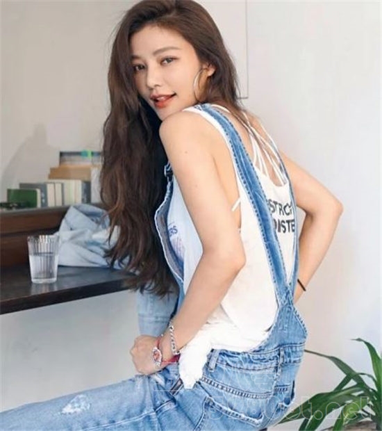 许路儿是谁 你不可能猜到她的年纪预览图