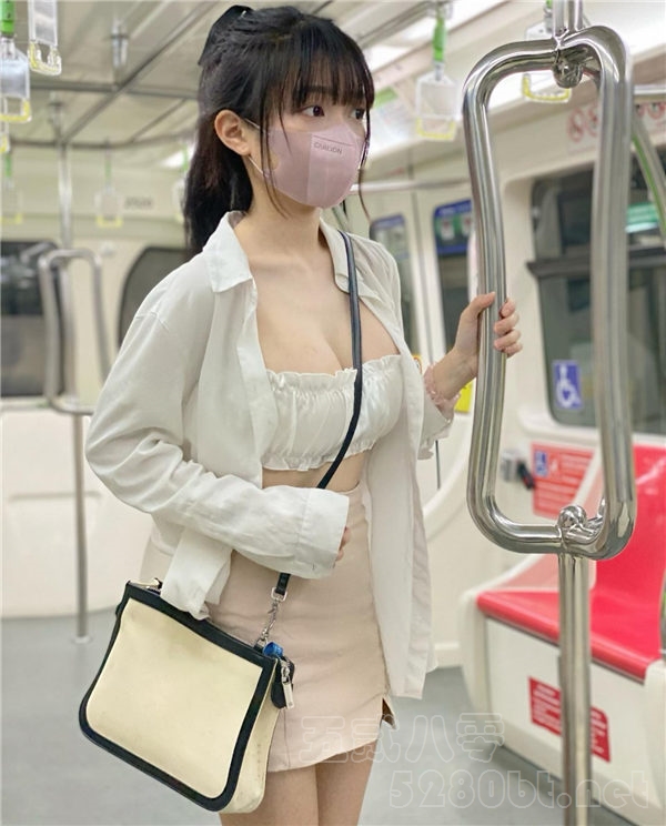 Diorwynn是谁 Diorwynn是一位健身教练预览图