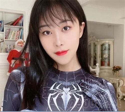 网红张贺玉你认她吗 她还COS过蜘蛛侠预览图
