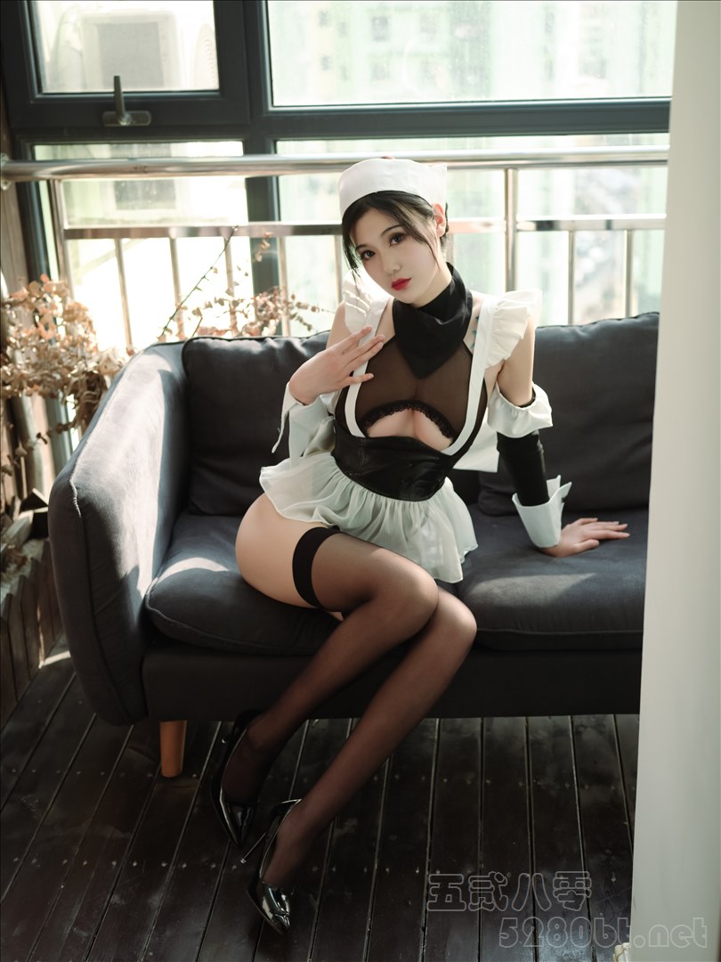 一米八的大梨子 NO.035 吊带袜女仆 [13P-41MB]推荐预览图