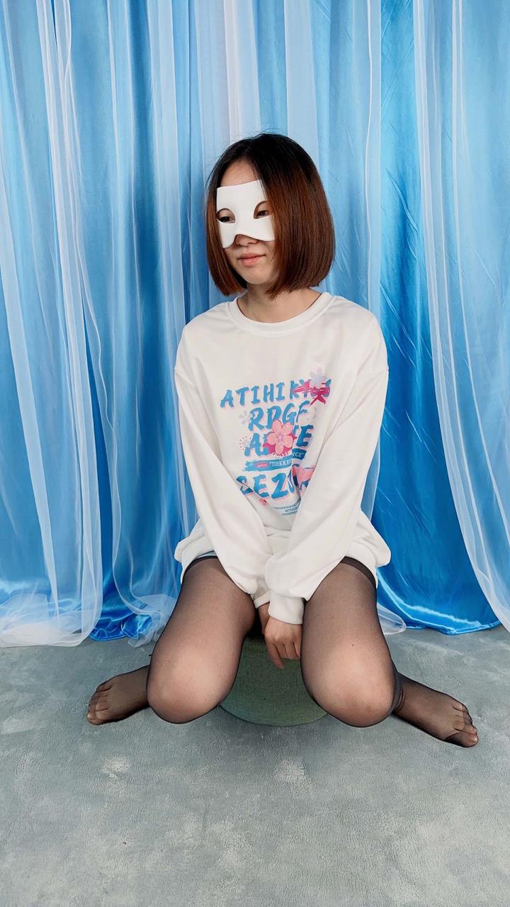 三禾摄影 VOL.040 卫衣 休闲短裤 黑丝[147P／1.46GB]推荐预览图