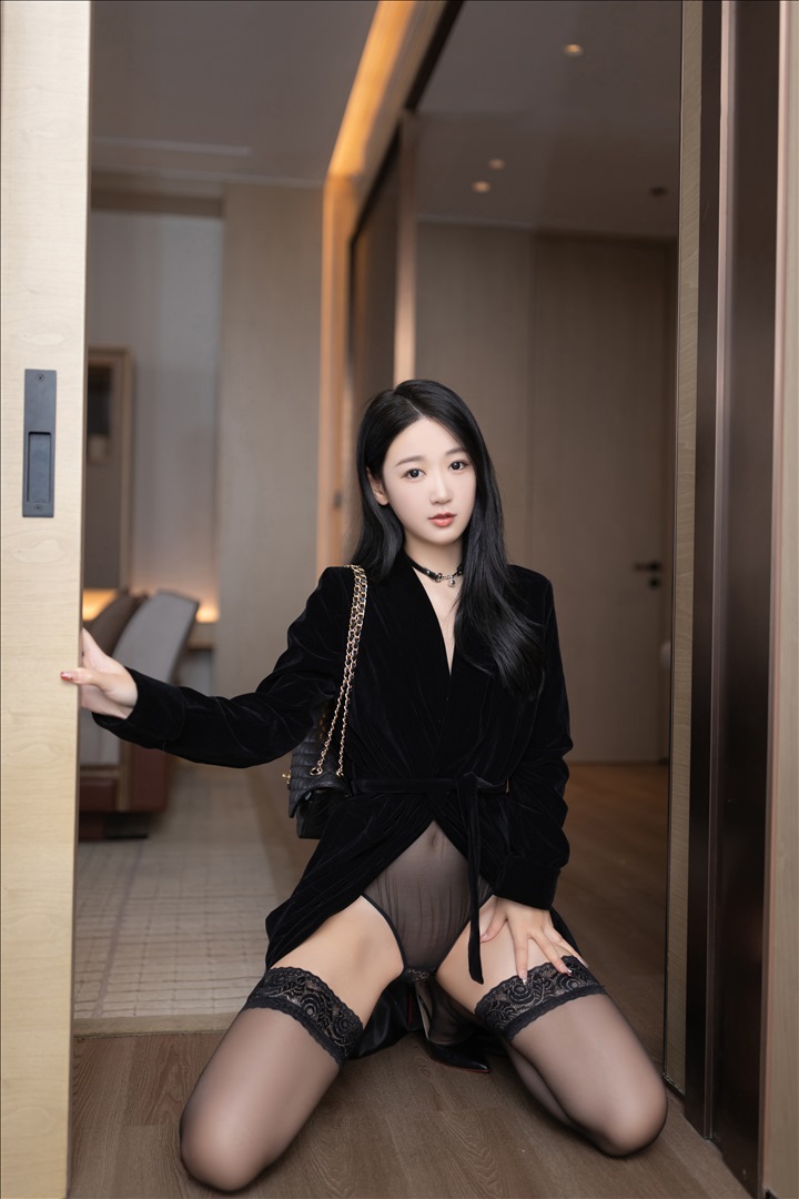 轻熟欲感女神@唐安琪 黑色薄纱写真 [90P-0.98GB]推荐预览图