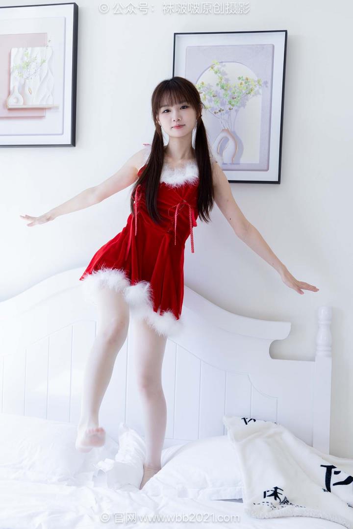 [BoBoSocks袜啵啵]VOL.628 甜甜圈-凉鞋、雪地靴、油亮薄白丝、裸足、圣诞裙[175P+1V／6.71GB]推荐预览图