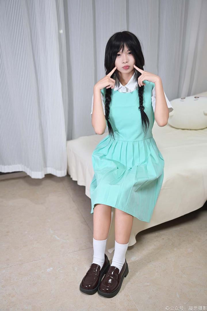 凝思摄影 V职业装.050 沅沅-连衣裙、短白袜、小皮鞋[145P+1V／5.40GB]推荐预览图