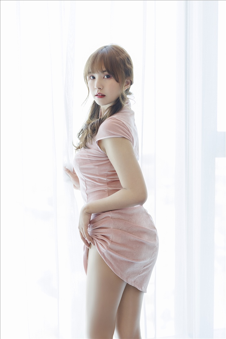 重庆甜辣尤物@张思允Nice 内购纯净版 旗袍少女[52P／585MB]推荐预览图