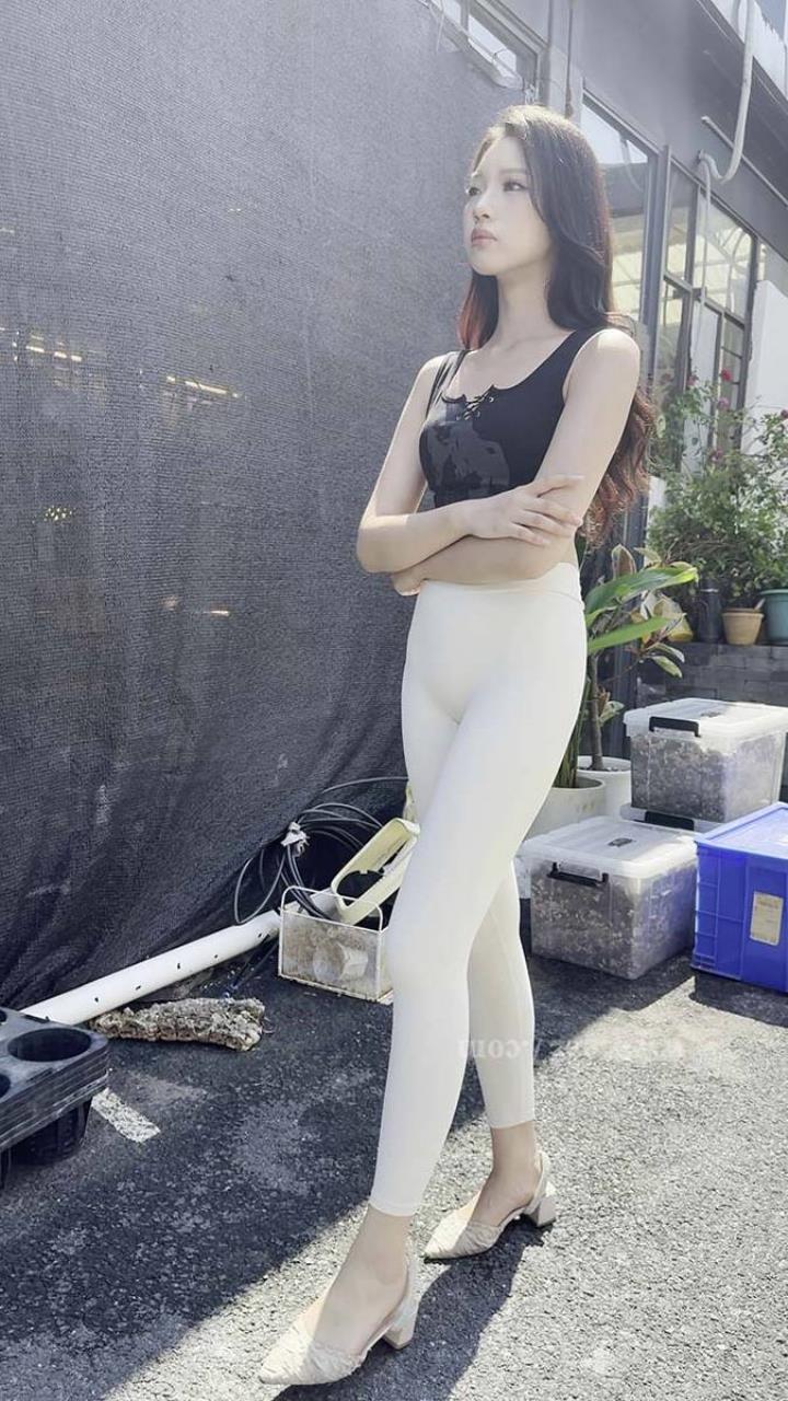 橙子摄影 - 温和象牙白（上）[1V／7.22GB]推荐预览图
